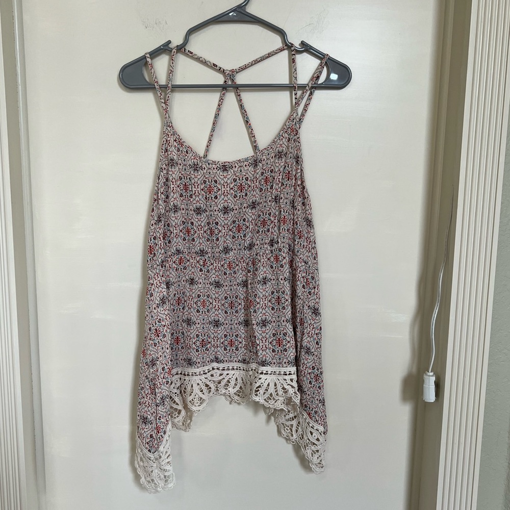 Patterned strappy tank top with lace detailing